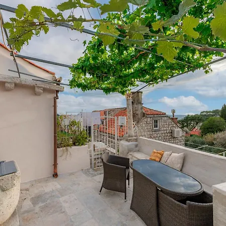 L&t Lägenhet *
